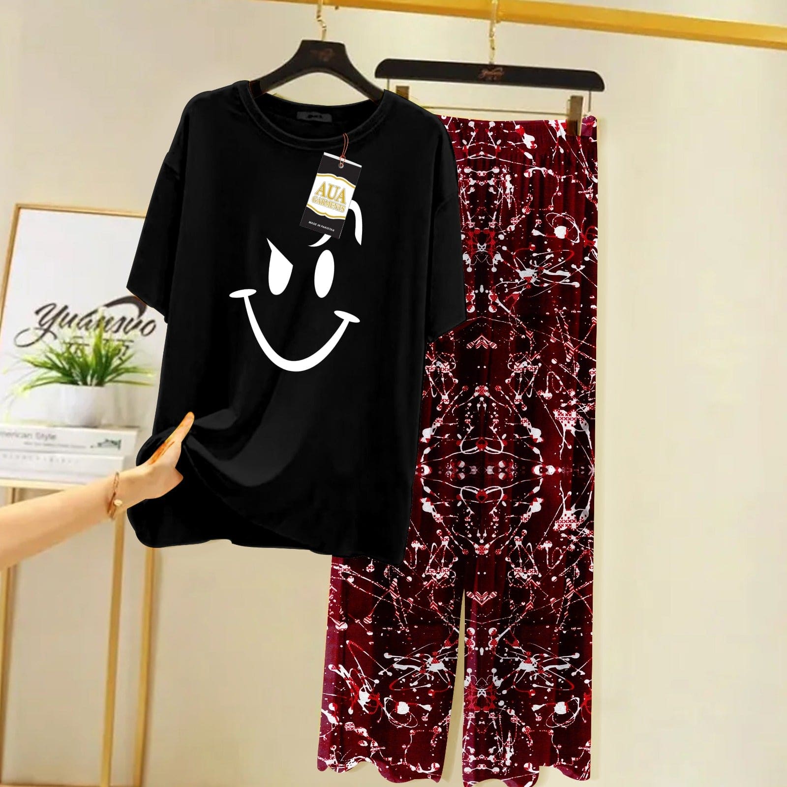 Smiley Summer Nightsuit, Comfortable Women Nightwear, Comfy Casual Round Neck Suit, Paneled Baggy Sleepwear Smiley Summer Nightsuit, Comfortable Women Nightwear, Comfy Casual Round Neck Suit, Paneled Baggy Sleepwear